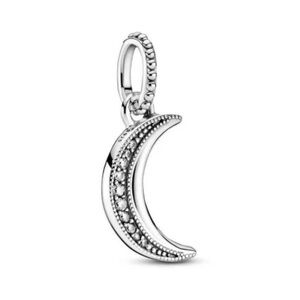 Elegant Silver Crescent Moon Pendant